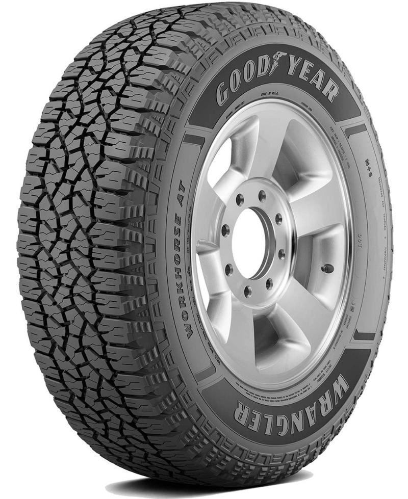 Neumático de SUV Goodyear con diseño robusto y duradero, ideal para aventuras en carretera.